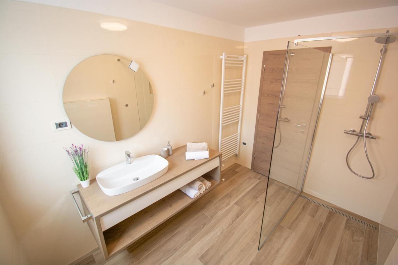 Holiday House Oljka Kobdilj Bagian luar foto